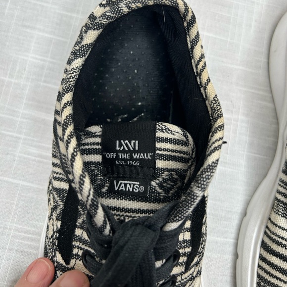 Vans off the Wall IS02 Cancun Multi Sneakers Womens 8.5 - Picture 9 of 10